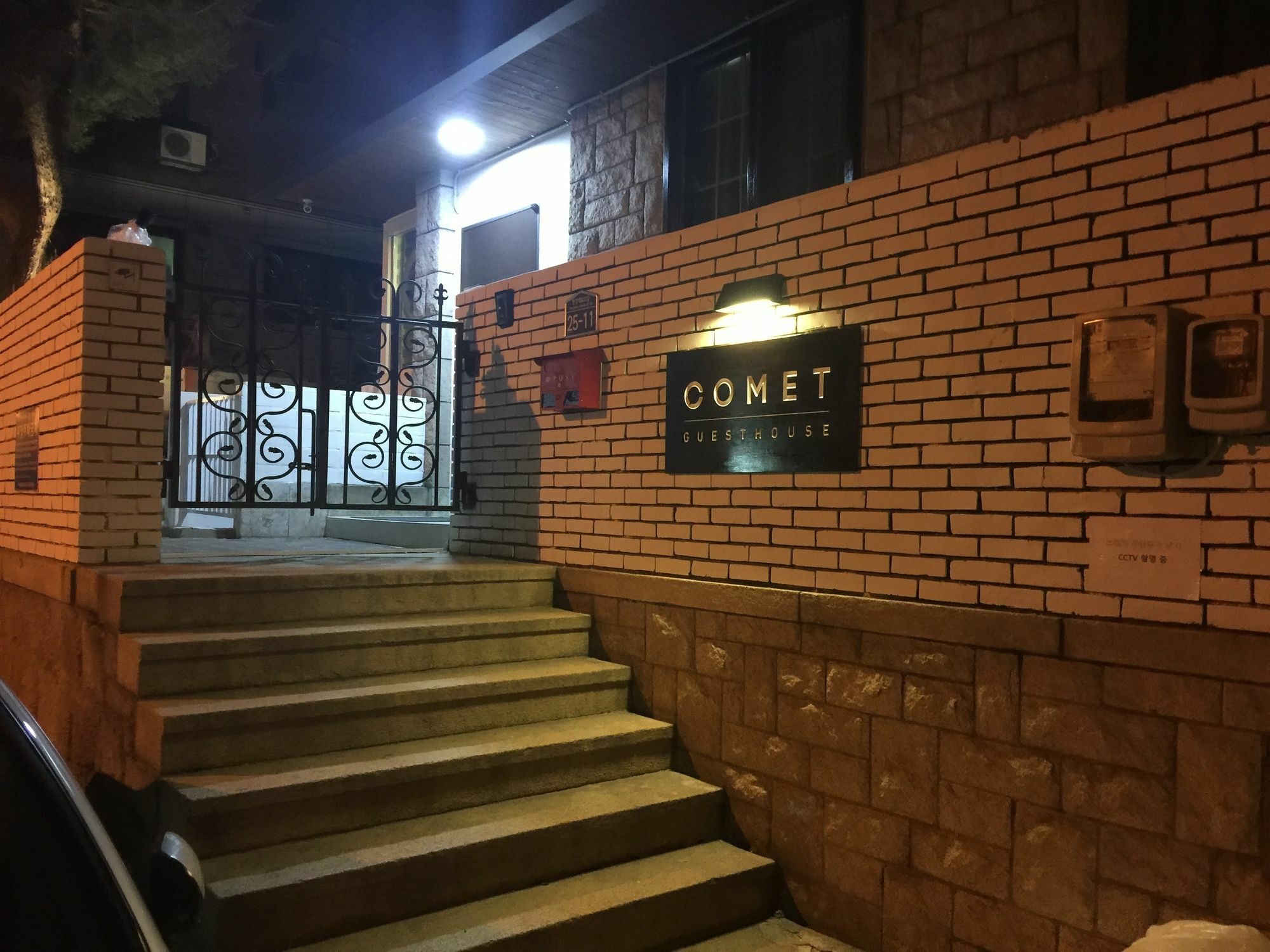 Comet Guesthouse Itaewon 首爾 外观 照片